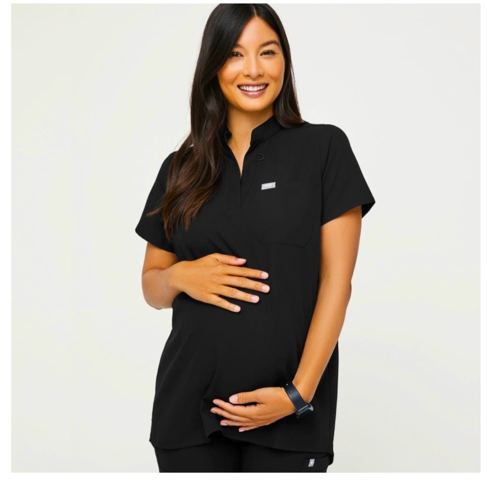 Figs Maternity Scrubs Set - Kitale top and Zamora pants